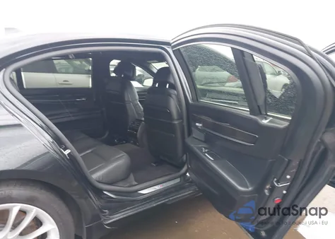 2015 BMW 750Li z USA, uszkodzony, nr VIN WBAYE8C54FD781954